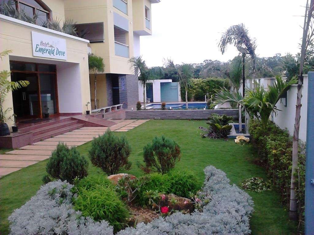 Hotel Emeralddove 