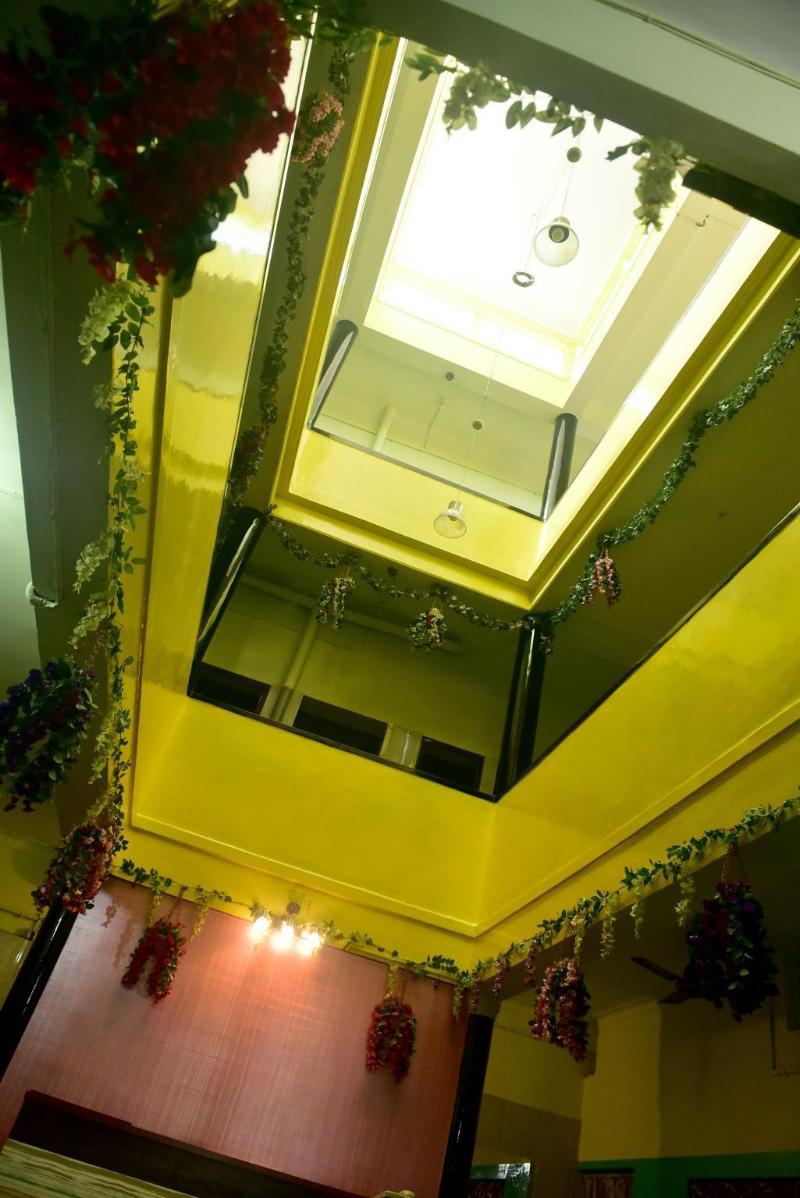 Hotel Deluxe Residency 