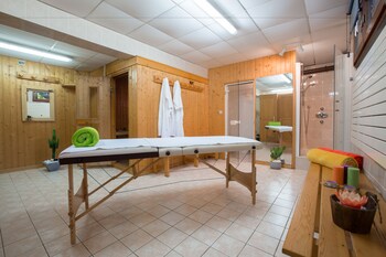 Hotel Le Tremplin (هتل ل ترمپلین) Treatment Room