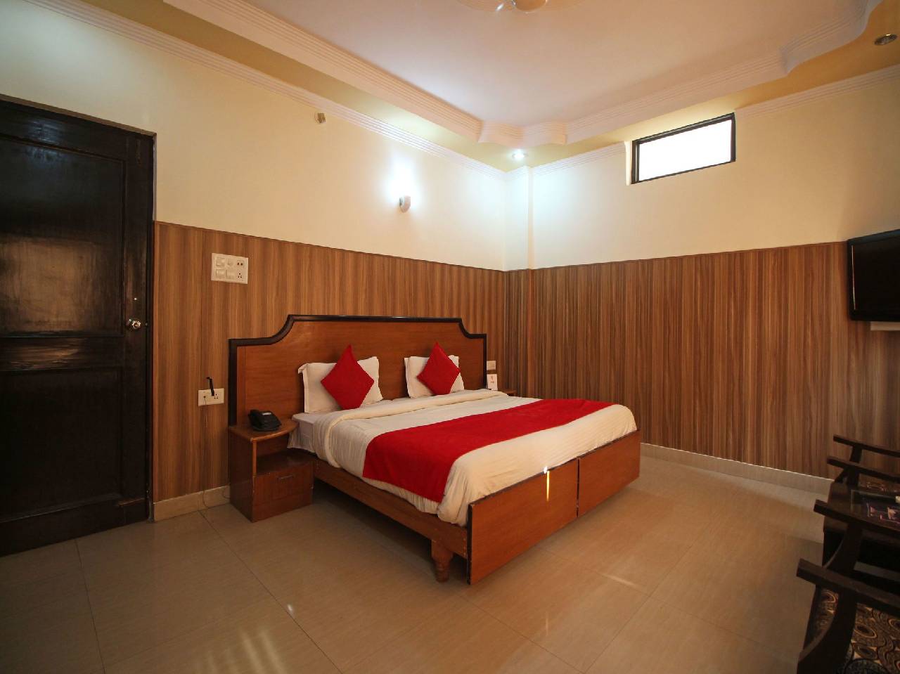 Oyo 1811 Hotel Leisure Palace 