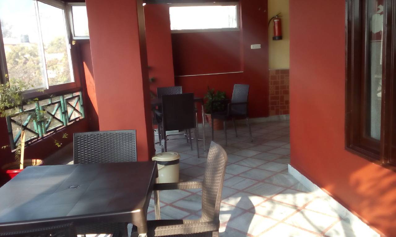 Hotel Ganesha Inn 