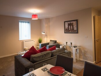 Centauri Apartments In Park Rise Hotel Lounge