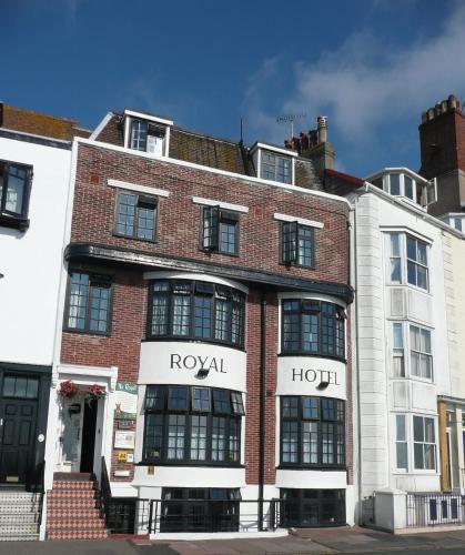 Royal Hotel (رویال هتل) 