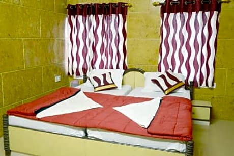 Hotel Qutub Villa 