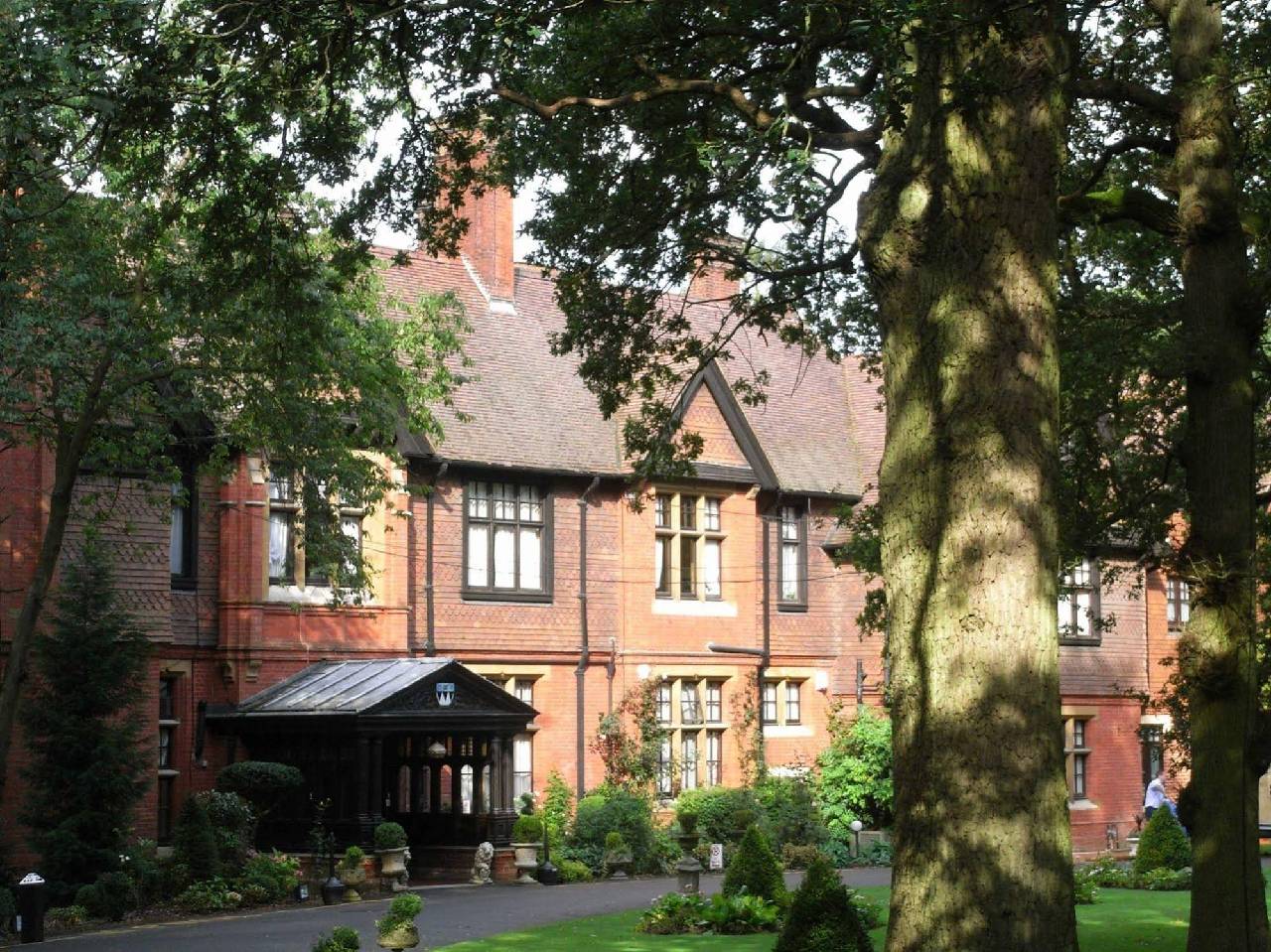 Stanhill Court Hotel 