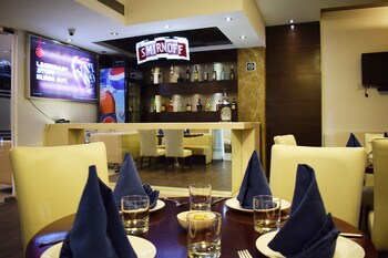 Vits Mango Blossom Hotel Bar