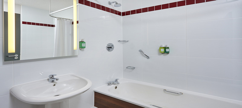 Jurys Inn Milton Keynes Room