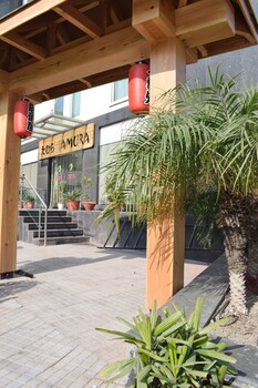 Vits Mango Blossom Hotel Entrance