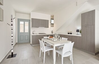 Calasetta Residence (كالاستا رزیدنس) In-Room Kitchen