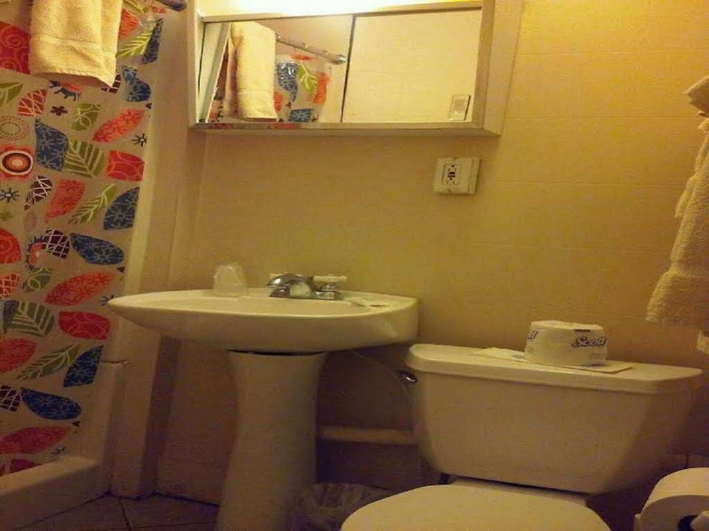 463 Beacon Street Guest House 