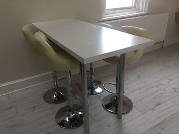 Regency Guesthouse Manchester In-Room Dining