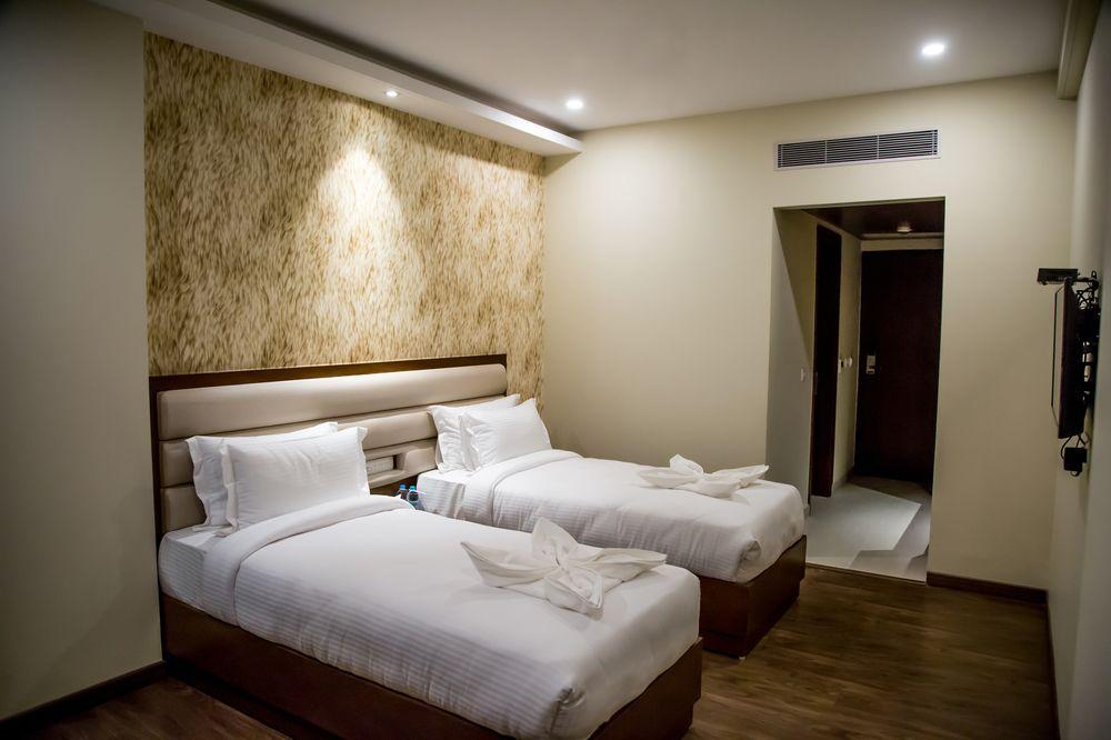 Hotel Awadh Palace 