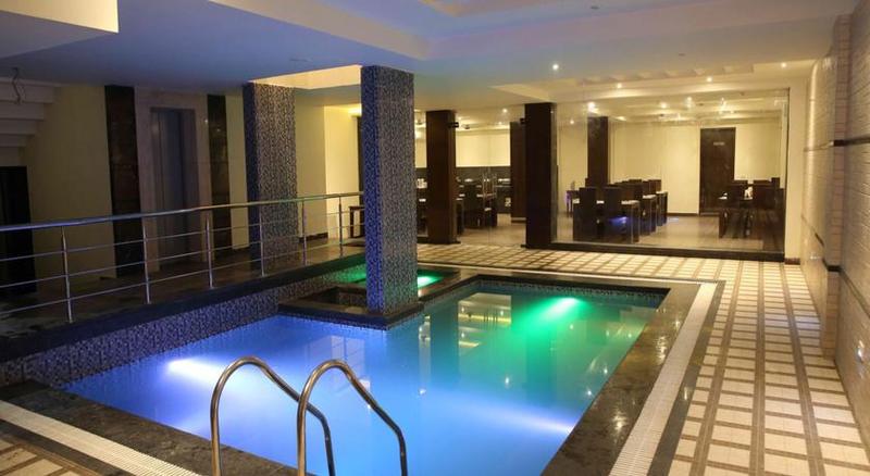 Taj Villa Pool