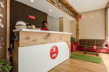Oyo 8490 Hotel Grandeur Reception