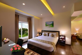 Green View Clarks Inn Guestroom