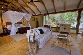 Tongabezi Lodge Guestroom