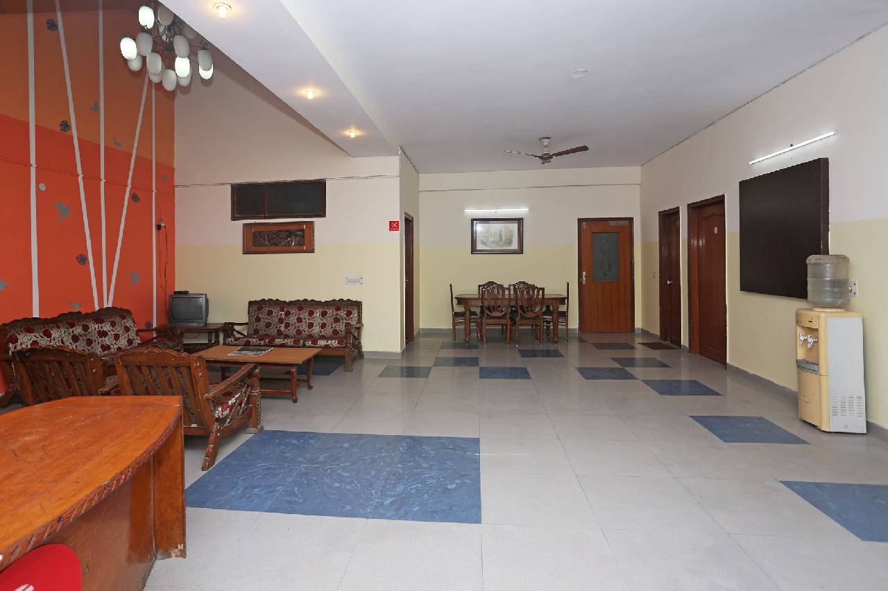 Oyo Rooms Noida Sector 51 