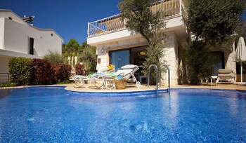 Villa Nes Outdoor Pool