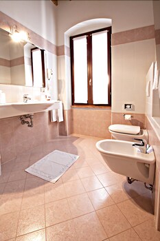Corte Castelletto Bathroom