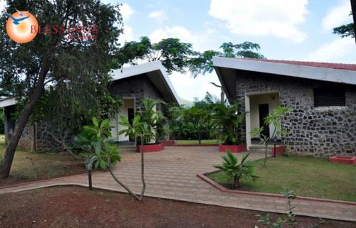 Sanjivani Resort (سانجیوانی ریزورت) 