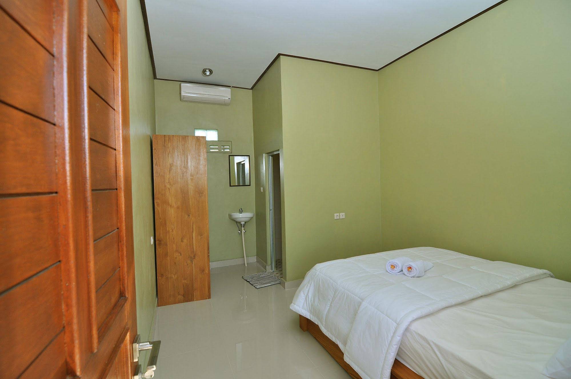 Cempaka Mas Guesthouse Canggu 