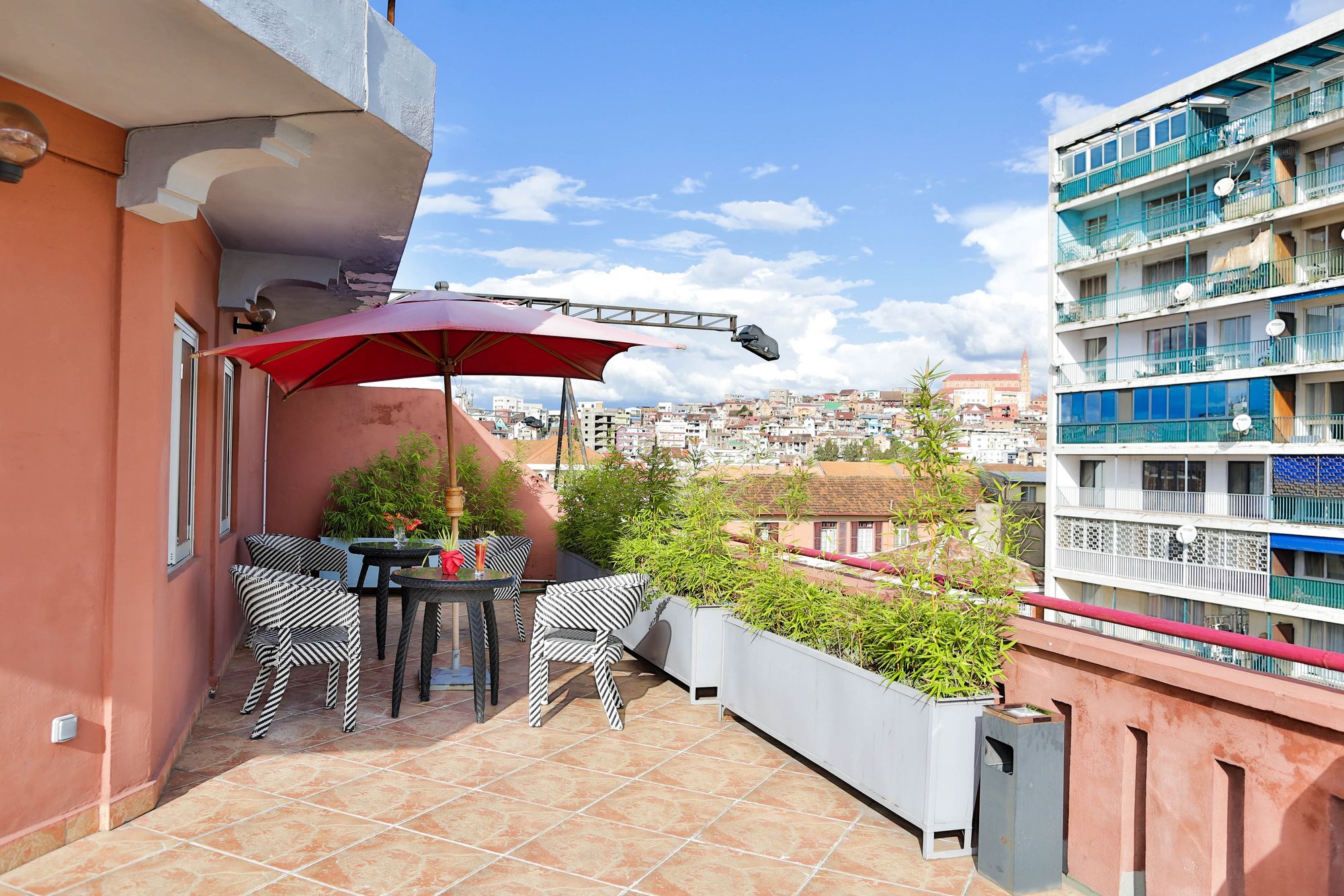 Le Grand Mellis Hôtel & Spa (ل گرند ملیس هôتل و اسپا) 