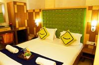 Stay Vista Rooms Near Marine Drive 