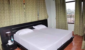 Sahaj Hotel Guestroom