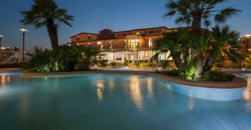 L'araba Fenice Hotel & Resort Pool