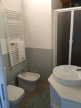 Casa Guido Bathroom