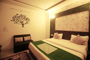 Oyo 1397 Rana Villa Guestroom