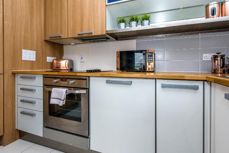 Approved Serviced Apartments Skyline Room