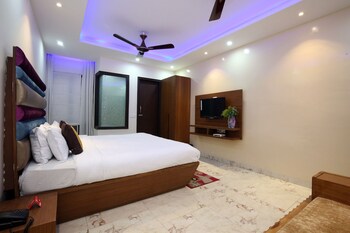 Oyo 4727 Hotel Sangam Pacific Guestroom
