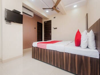 Oyo 16470 Shalimar Guestroom