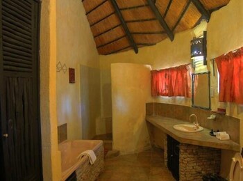 Lodge At The Ancient City Bathroom