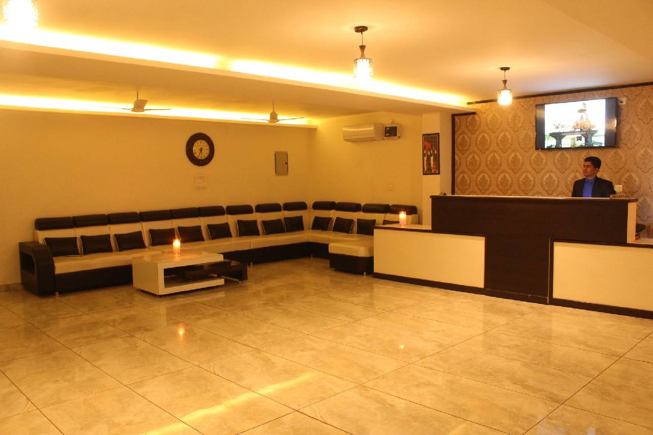 Hotel Holiday Hill 
