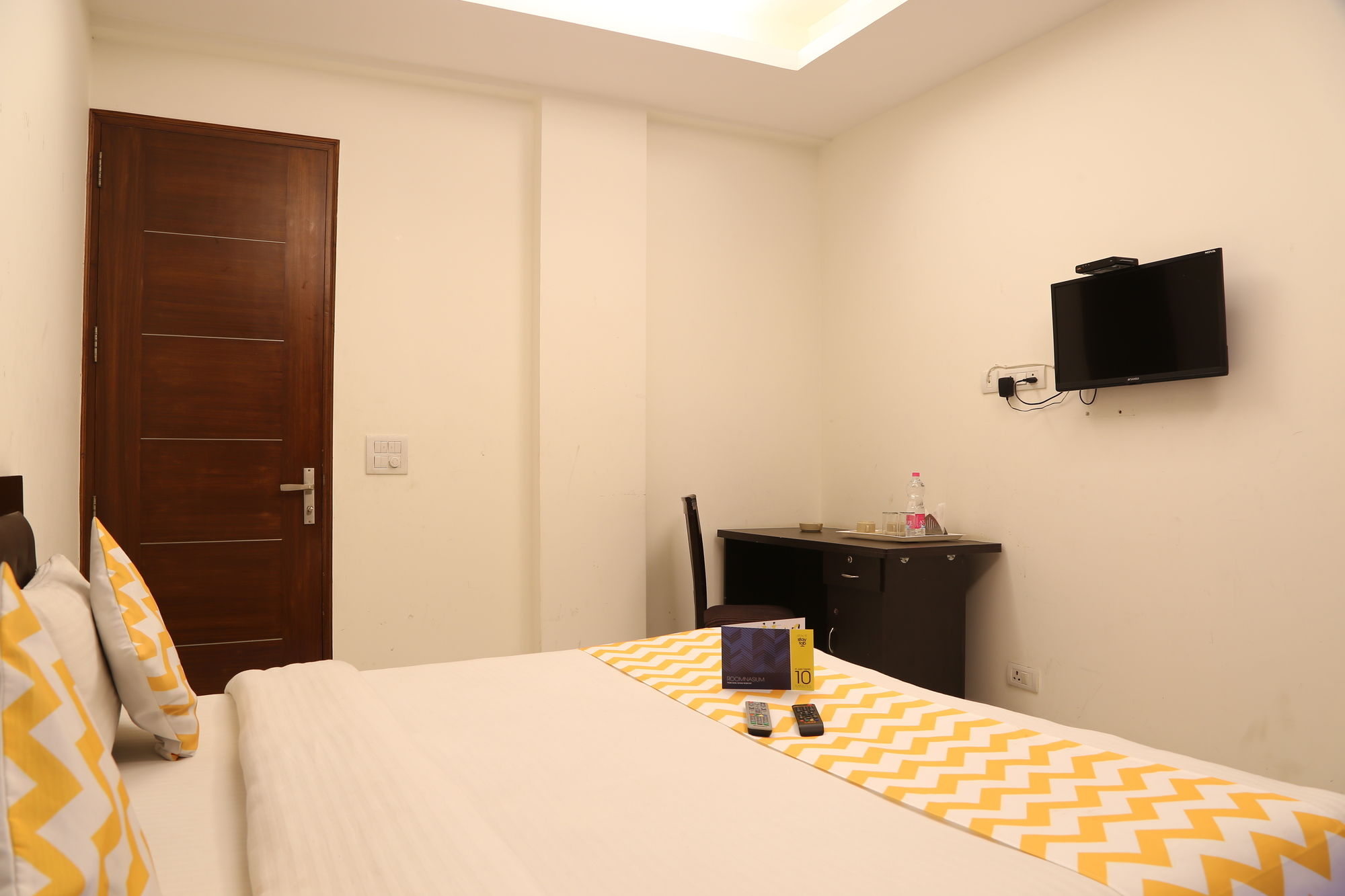 Fabhotel Aksh Palace Dlf Phase 2 