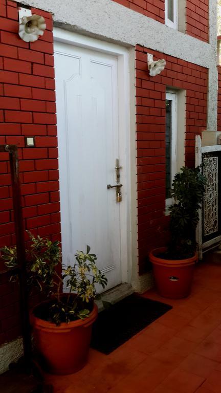 The Red House 