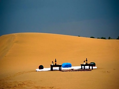 Sheesh Mahal Desert Camp 