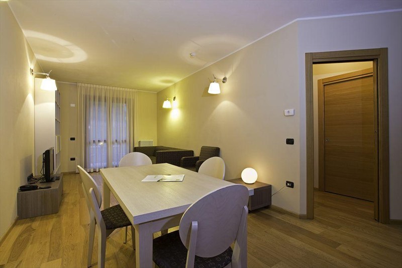 Blu Hotel Acquaseria (بلو هتل آكکواسریا) 