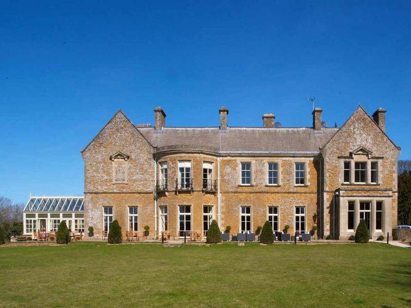Wyckhill House (ویکهیل هاوس) General view