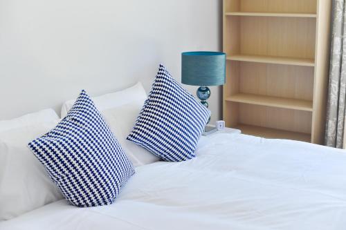 2br In Putney With Parking (۲بر این پوتنی با پاركینگ) 