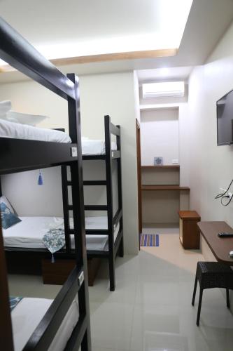 Coron Express Hostel 