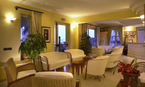 Lion's Hotel 