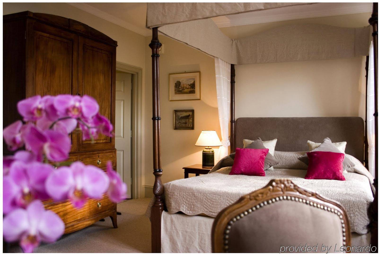 Ockenden Manor Hotel & Spa 