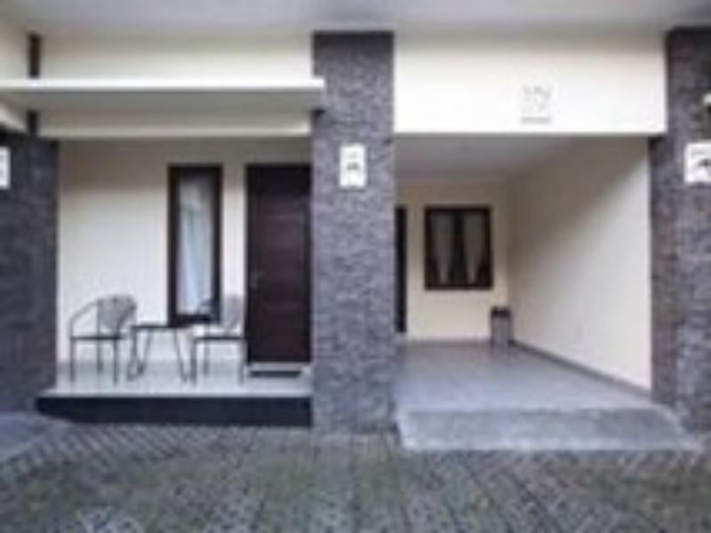Pondok Raya 828 Guest House 