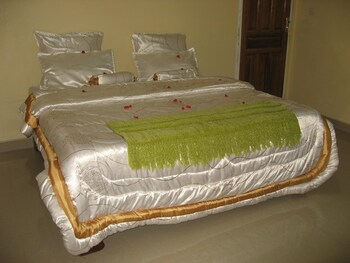 Richland Lodge Guestroom