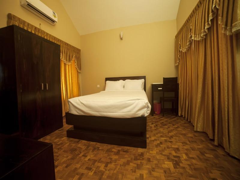 The Kuttalam Herittage Resort ( كوتالام هریتاج ریزورت) 