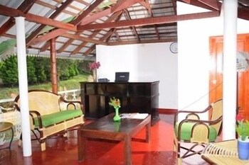 Punarjani Ayurvedic Resorts (پونارجانی آیورودیك رسورتس) Lobby