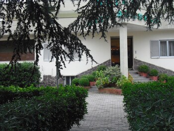 Darfla Hotel Exterior